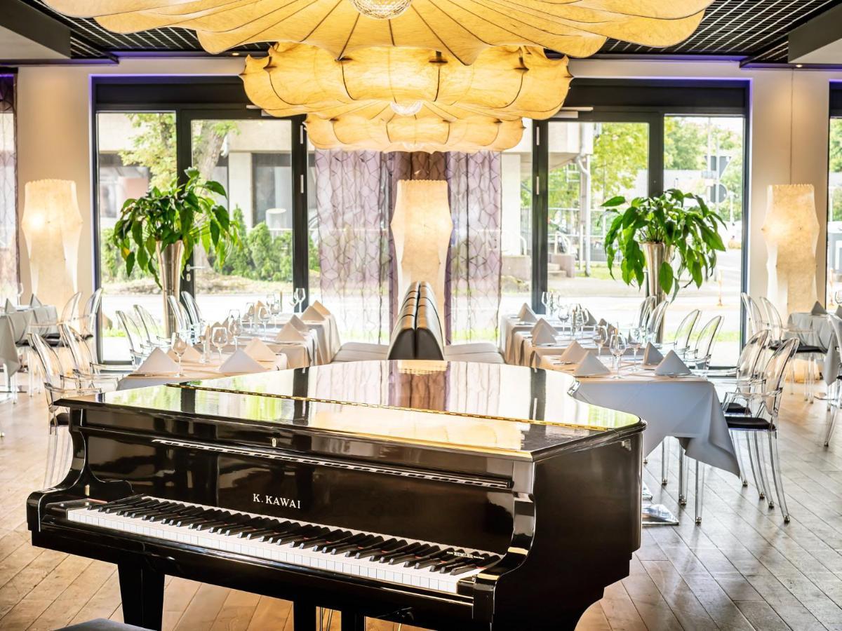 Victor'S Residenz-Hotel Saarlouis Ngoại thất bức ảnh